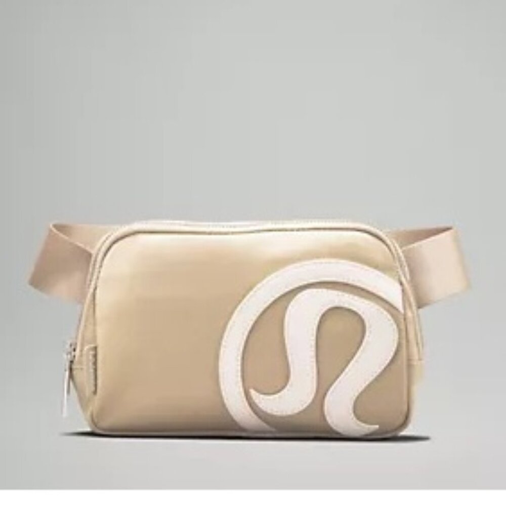 Everywhere Belt Bag 1L